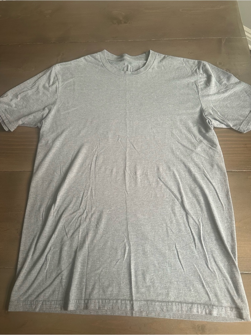 NWOT gray men’s tee